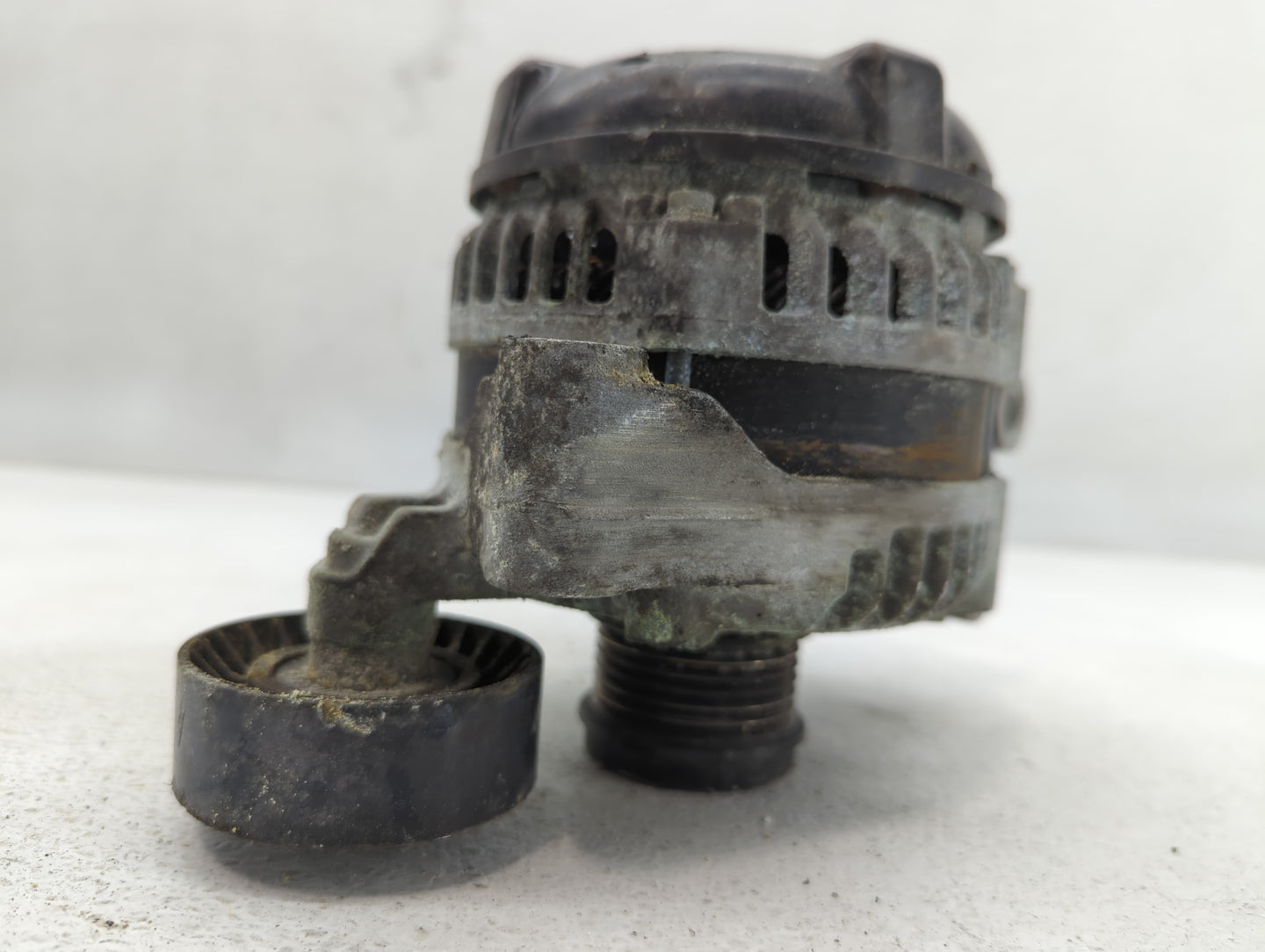 2013-2019 Ford Escape Alternator Replacement Generator Charging Assembly Engine OEM P/N:104210-2330 CJ5T-10300-BB Fits OEM Used Auto Parts - Oemusedautoparts1.com