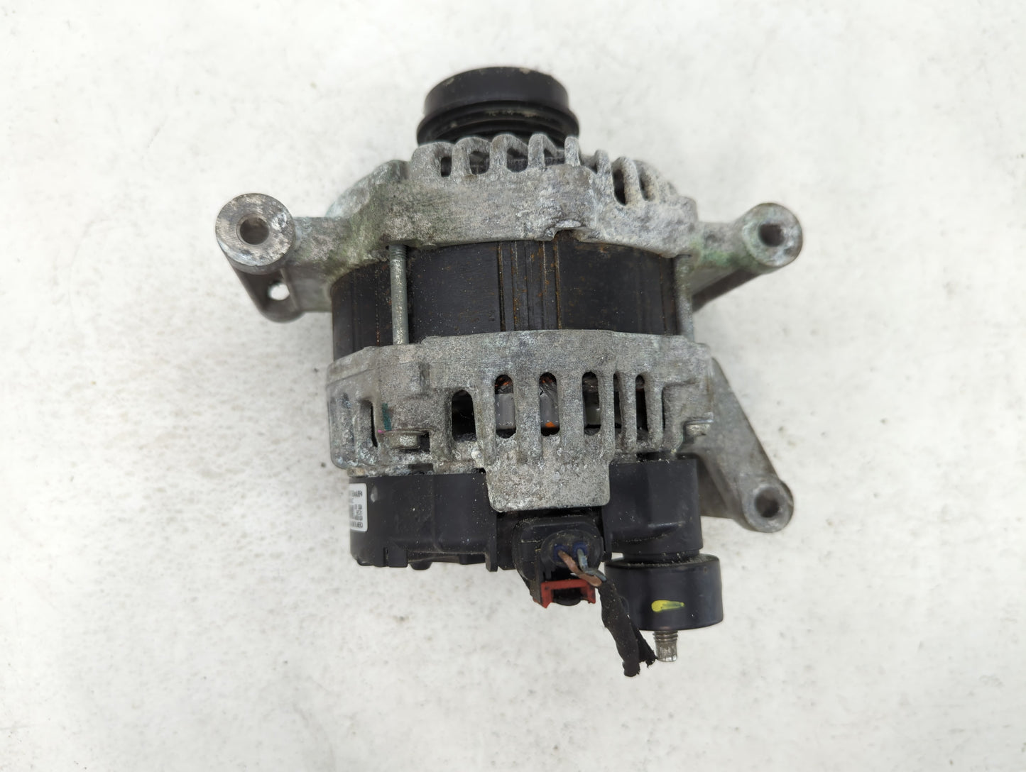 2019-2021 Chevrolet Malibu Alternator Replacement Generator Charging Assembly Engine OEM P/N:A005TV0184ZC 13534118 Fits OEM Used Auto Parts - Oemusedautoparts1.com