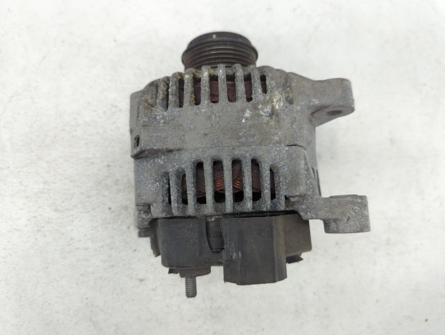 2011-2013 Hyundai Sonata Alternator Replacement Generator Charging Assembly Engine OEM P/N:2606184 B 37300-2G150 Fits OEM Used Auto Parts - Oemusedautoparts1.com