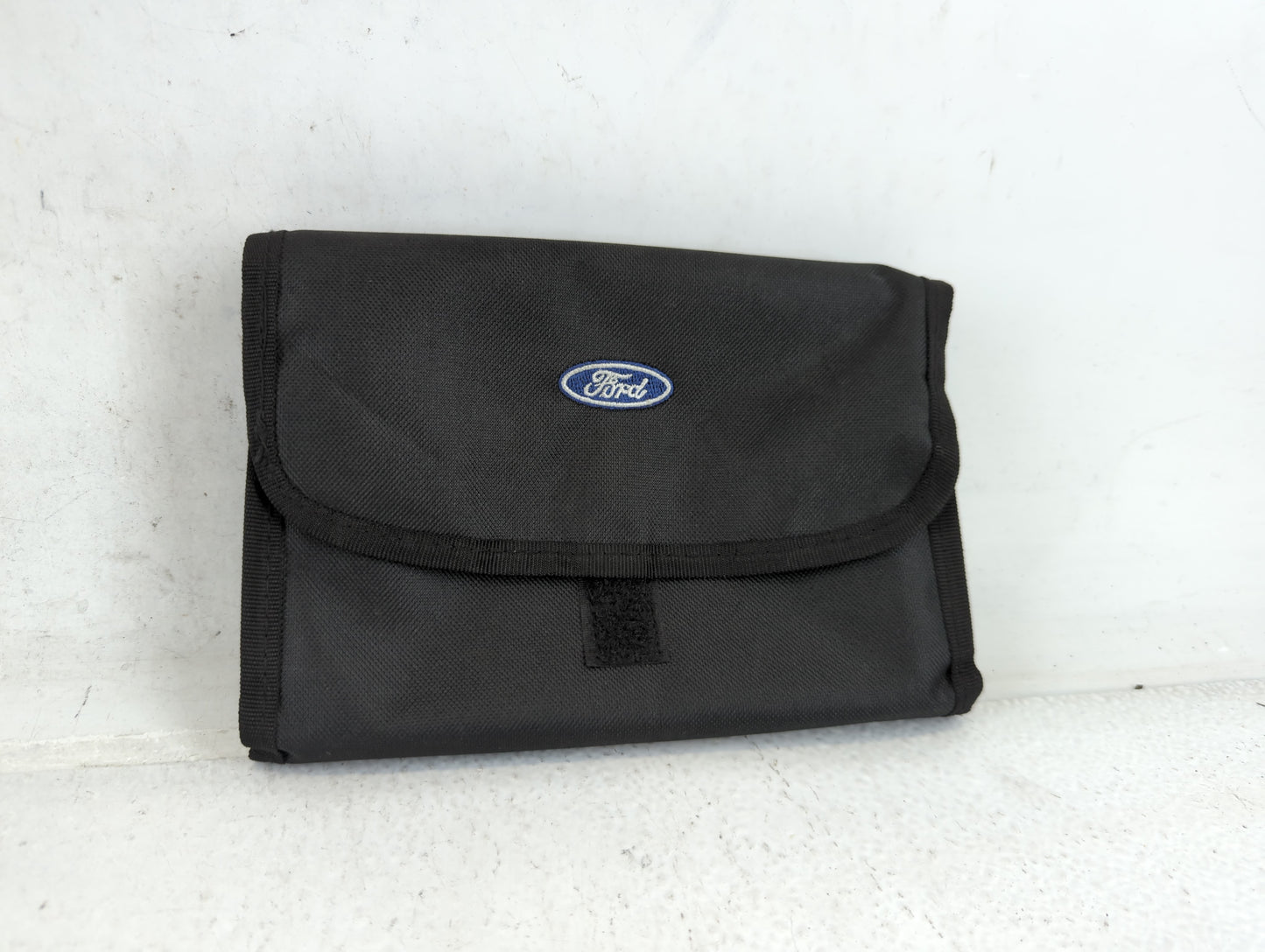 2015 Ford Fusion Owners Manual Book Guide P/N:FE5J 19A321 AB OEM Used Auto Parts - Oemusedautoparts1.com