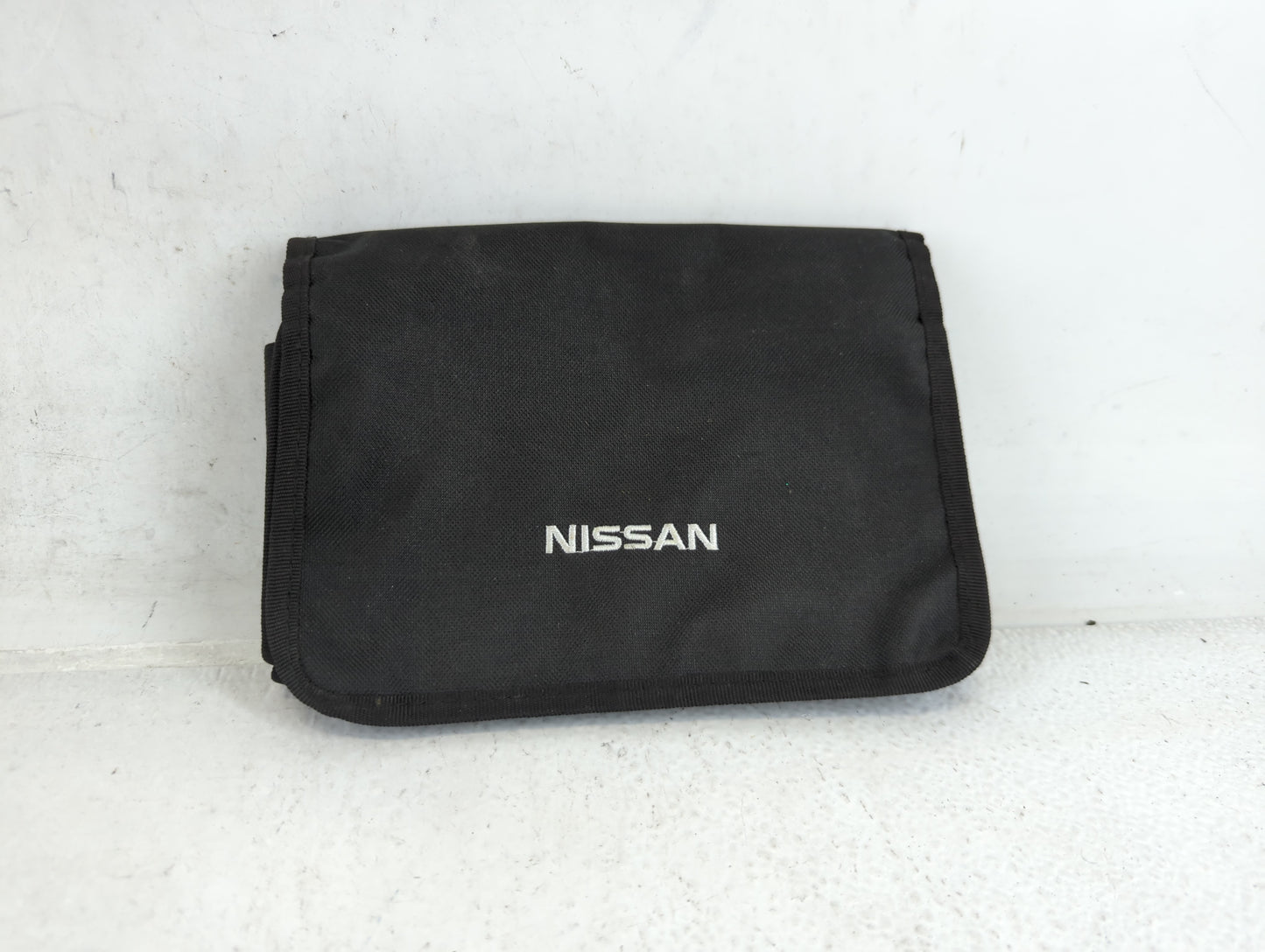 2015 Nissan Rogue Owners Manual Book Guide P/N:T00UM-JM07D OEM Used Auto Parts - Oemusedautoparts1.com