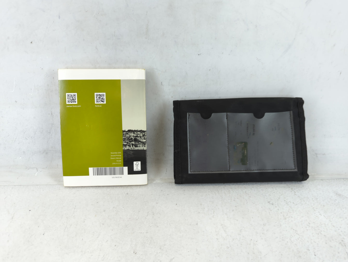 2016 Ford Escape Owners Manual Book Guide P/N:GJ5J19A321 AA OEM Used Auto Parts - Oemusedautoparts1.com