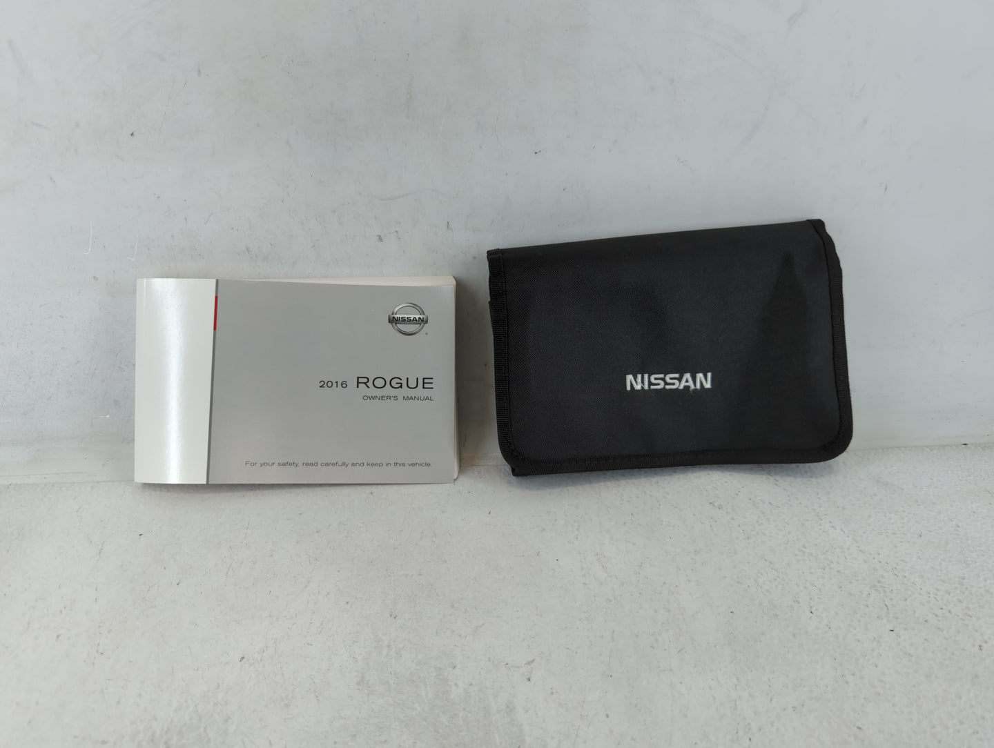 2016 Nissan Rogue Owners Manual Book Guide P/N:TOOUM-JM03D OEM Used Auto Parts - Oemusedautoparts1.com