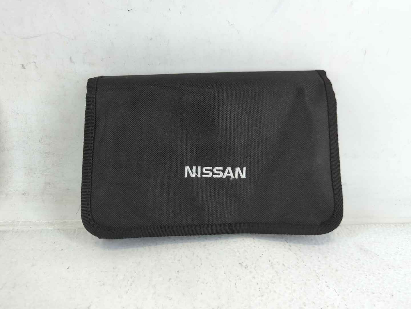 2016 Nissan Rogue Owners Manual Book Guide P/N:TOOUM-JM03D OEM Used Auto Parts - Oemusedautoparts1.com