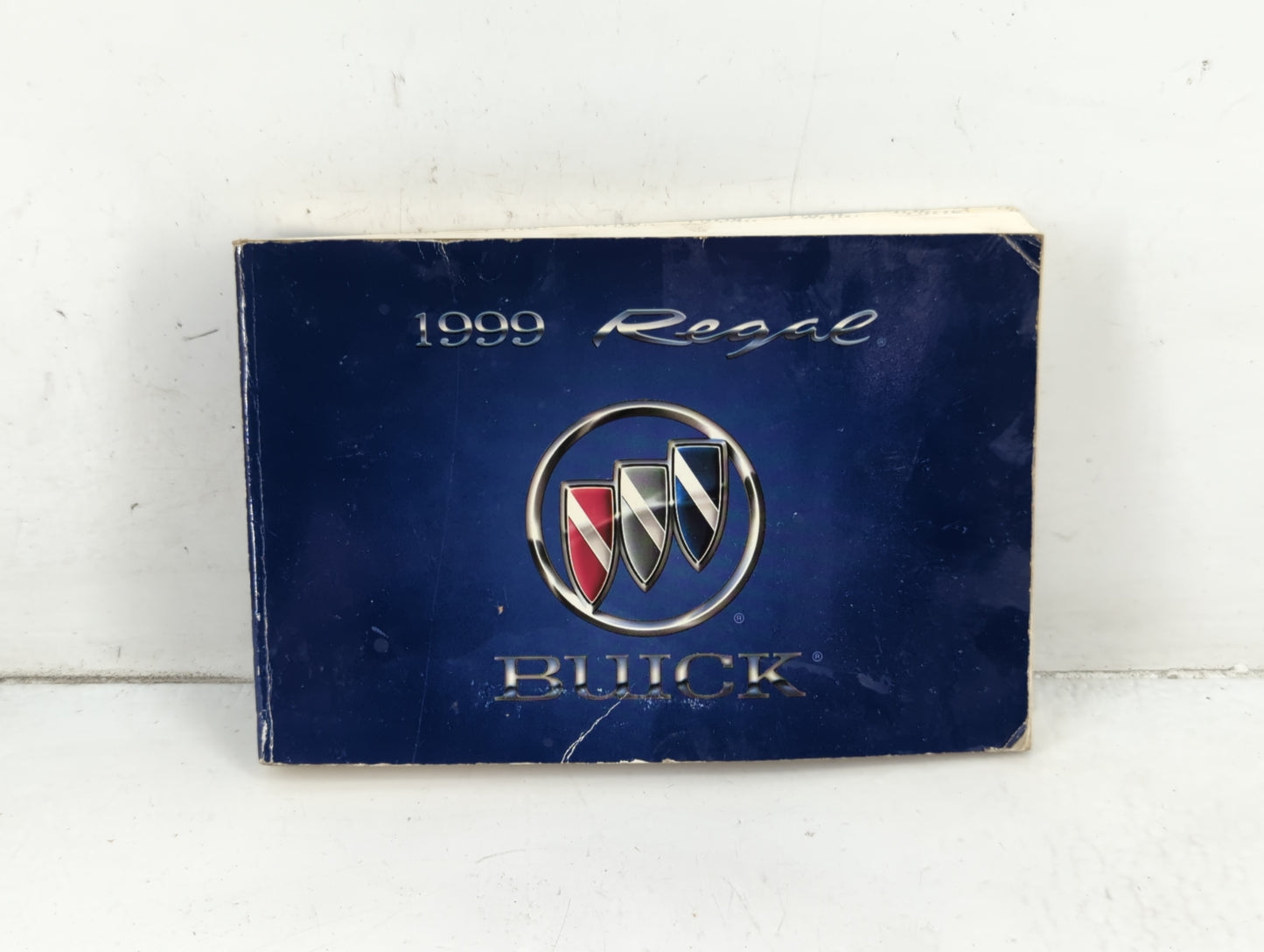 2001 Buick Regal Owners Manual Book Guide P/N:10416925 OEM Used Auto Parts - Oemusedautoparts1.com