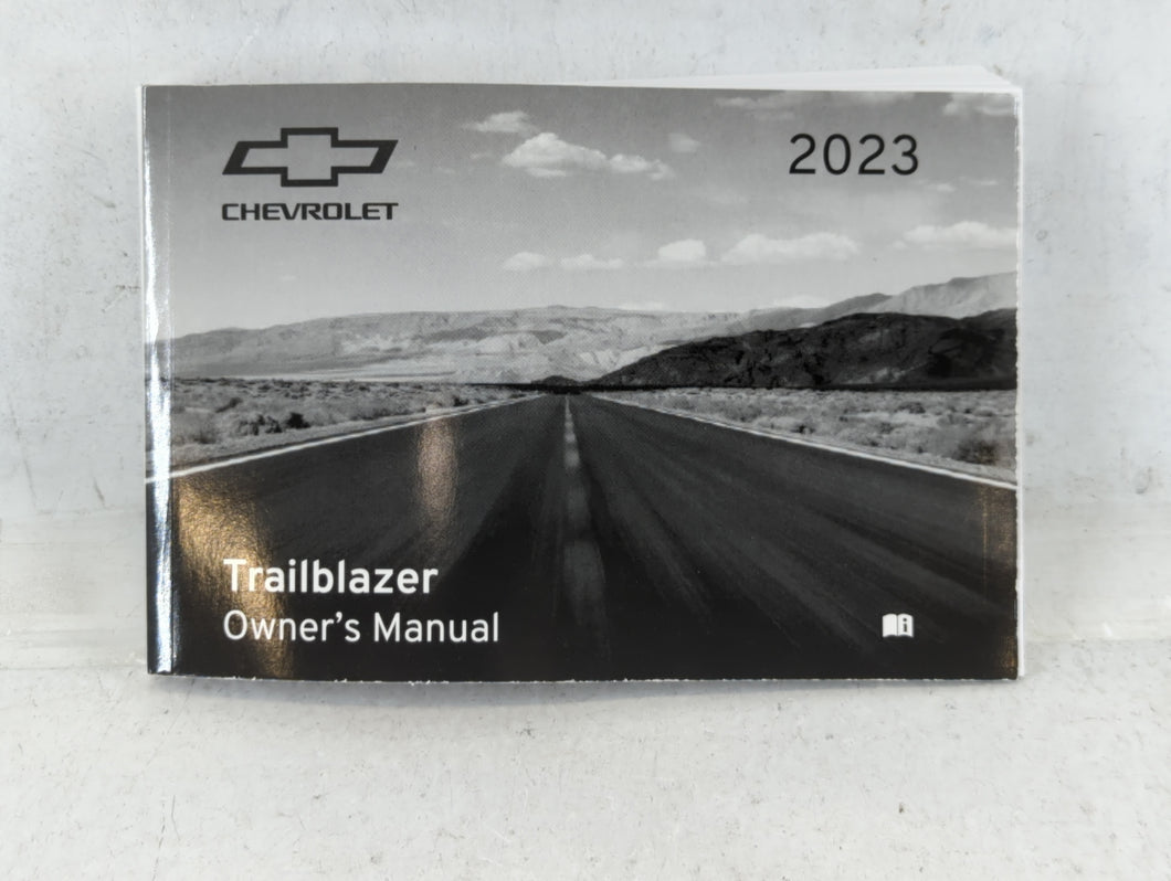 2023 Chevrolet Trailblazer Owners Manual Book Guide P/N:84883545 B OEM Used Auto Parts