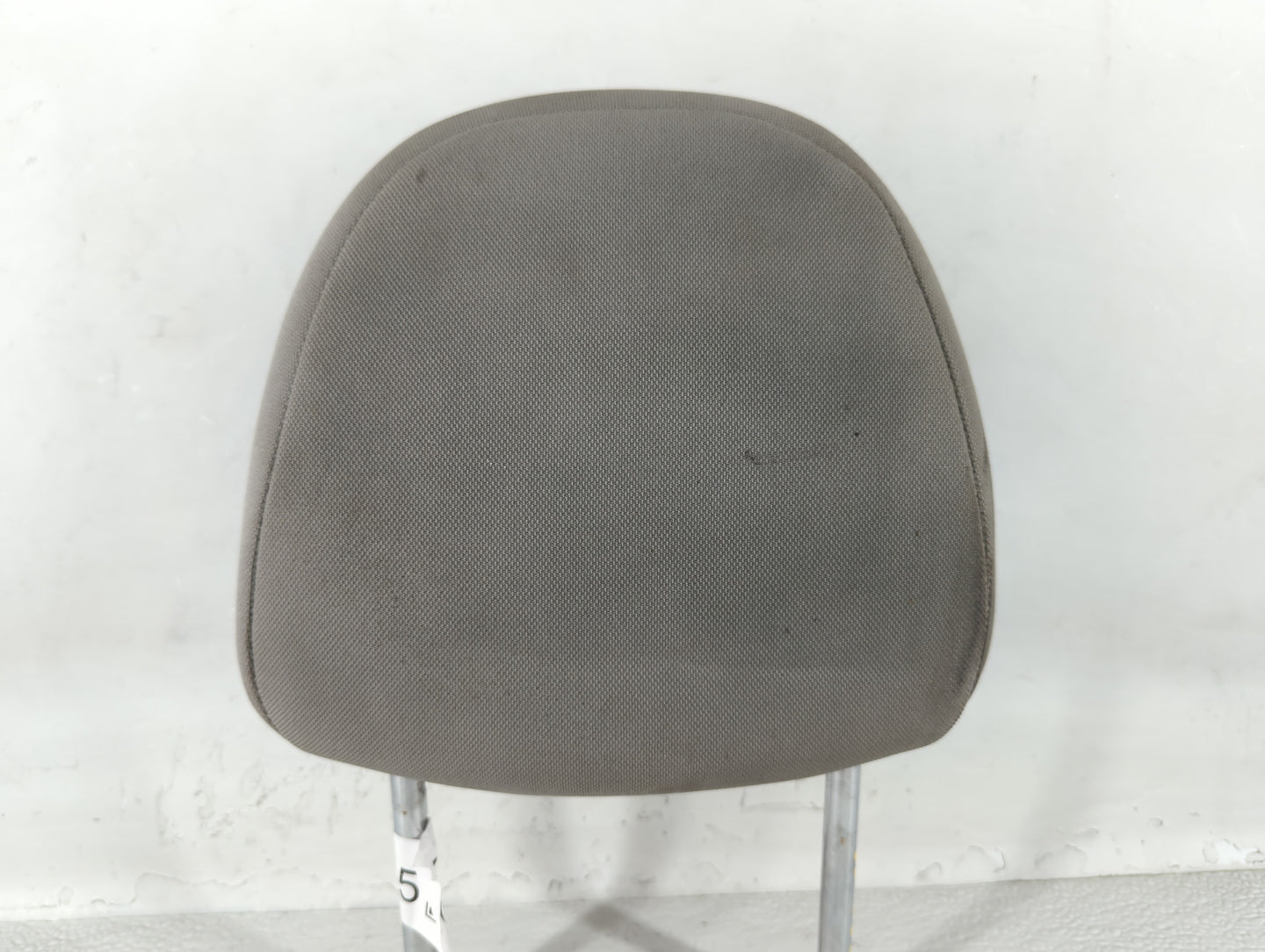 2006-2009 Chevrolet Hhr Headrest Head Rest Front Driver Passenger Seat Fits Fits 2006 2007 2008 2009 OEM Used Auto Parts - Oemusedautoparts1.com