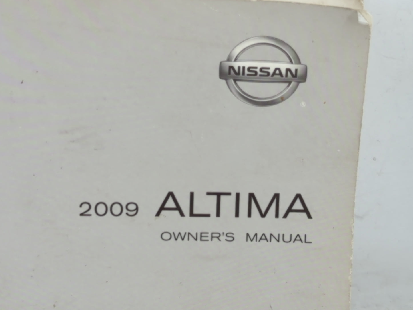 2009 Nissan Altima Owners Manual Book Guide P/N:OM9E-0L32U2 OEM Used Auto Parts - Oemusedautoparts1.com