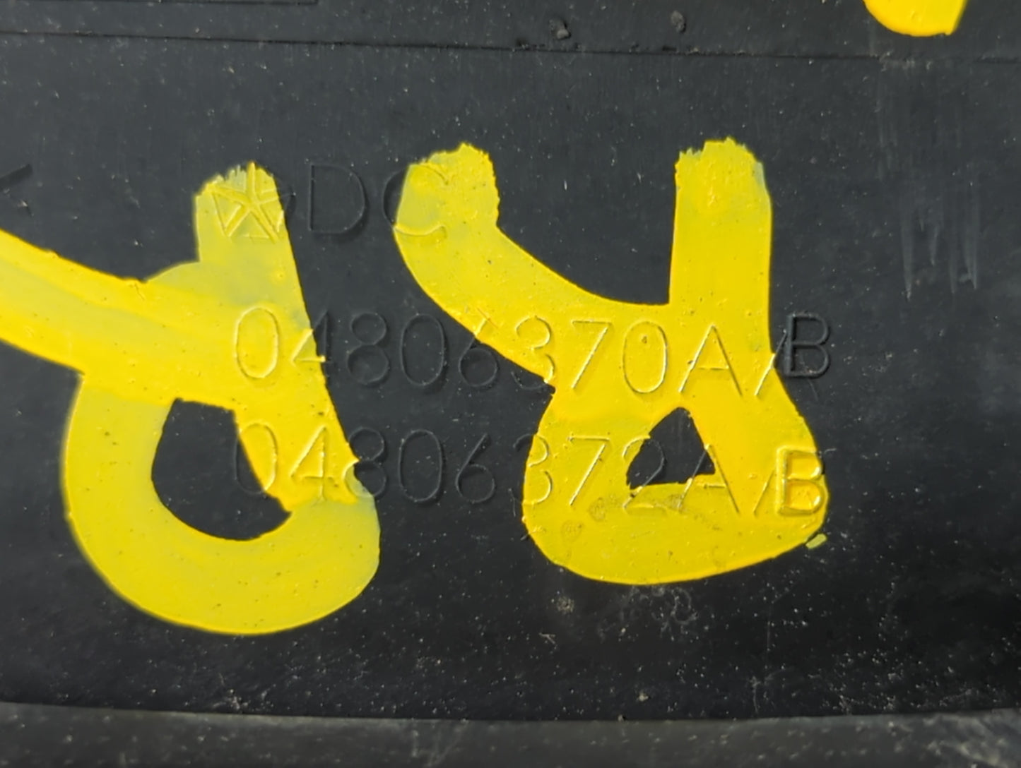 2008-2010 Chrysler 300 Tail Light Assembly Passenger Right OEM P/N:04806370AB Fits Fits 2008 2009 2010 OEM Used Auto Parts - Oemusedautoparts1.com