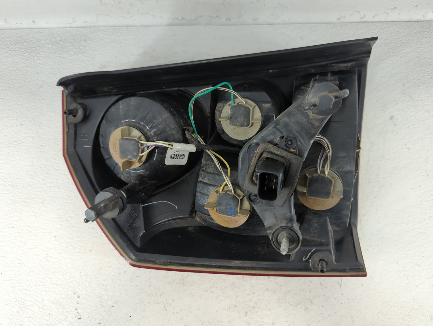 2008-2010 Chrysler 300 Tail Light Assembly Passenger Right OEM P/N:04806370AB Fits Fits 2008 2009 2010 OEM Used Auto Parts - Oemusedautoparts1.com