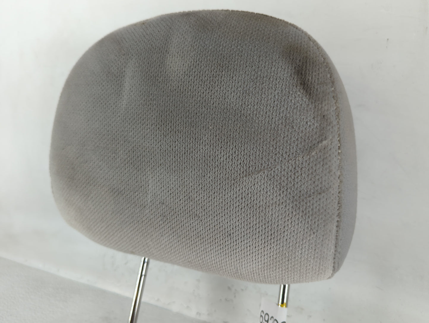 2009-2016 Chevrolet Impala Headrest Head Rest Front Driver Passenger Seat Fits Fits 2009 2010 2011 2012 2013 2014 2015 2016 OEM Used Auto Parts - Oemusedautoparts1.com