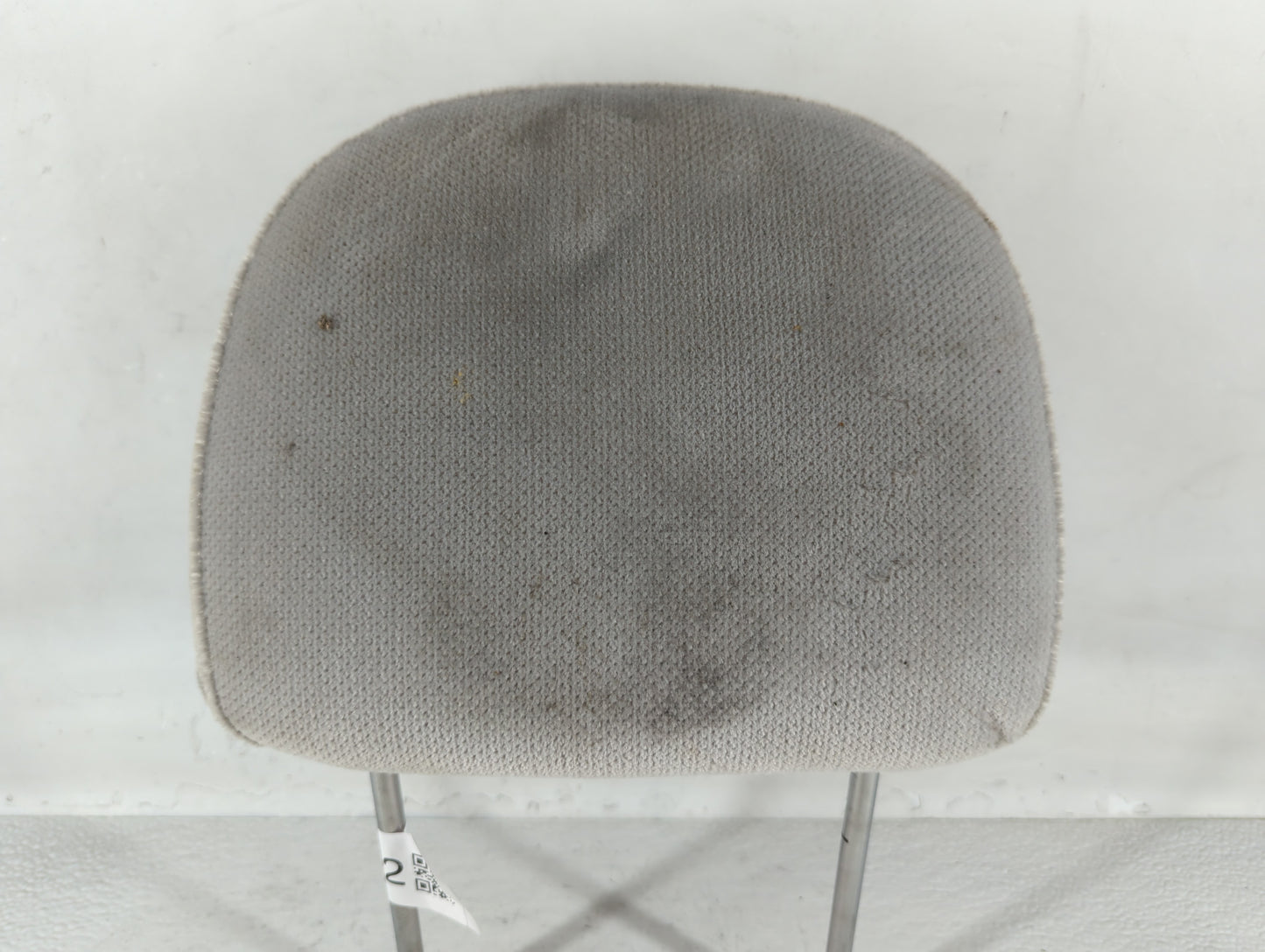 2009-2016 Chevrolet Impala Headrest Head Rest Front Driver Passenger Seat Fits Fits 2009 2010 2011 2012 2013 2014 2015 2016 OEM Used Auto Parts - Oemusedautoparts1.com