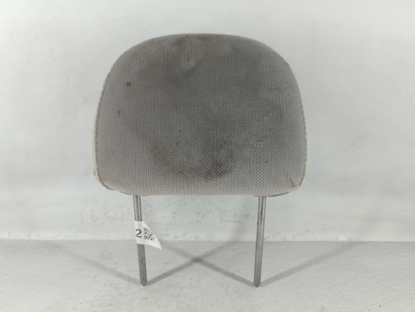 2009-2016 Chevrolet Impala Headrest Head Rest Front Driver Passenger Seat Fits Fits 2009 2010 2011 2012 2013 2014 2015 2016 OEM Used Auto Parts - Oemusedautoparts1.com