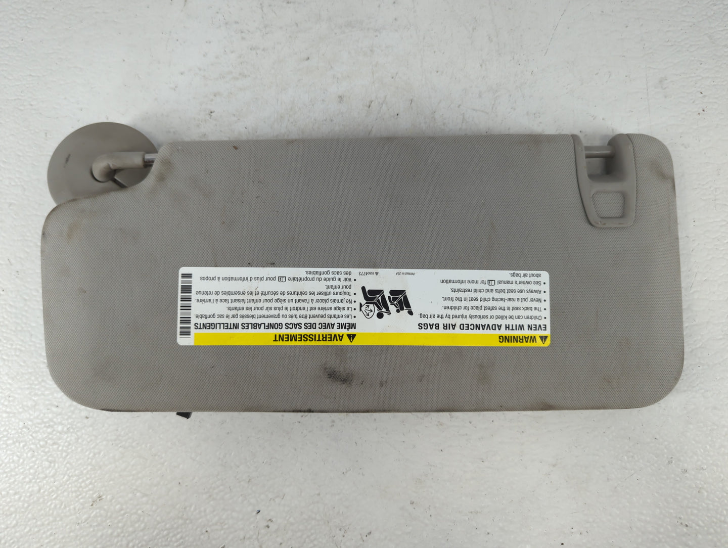 2010 Chevrolet Traverse Sun Visor Shade Replacement Passenger Right Mirror Fits OEM Used Auto Parts - Oemusedautoparts1.com