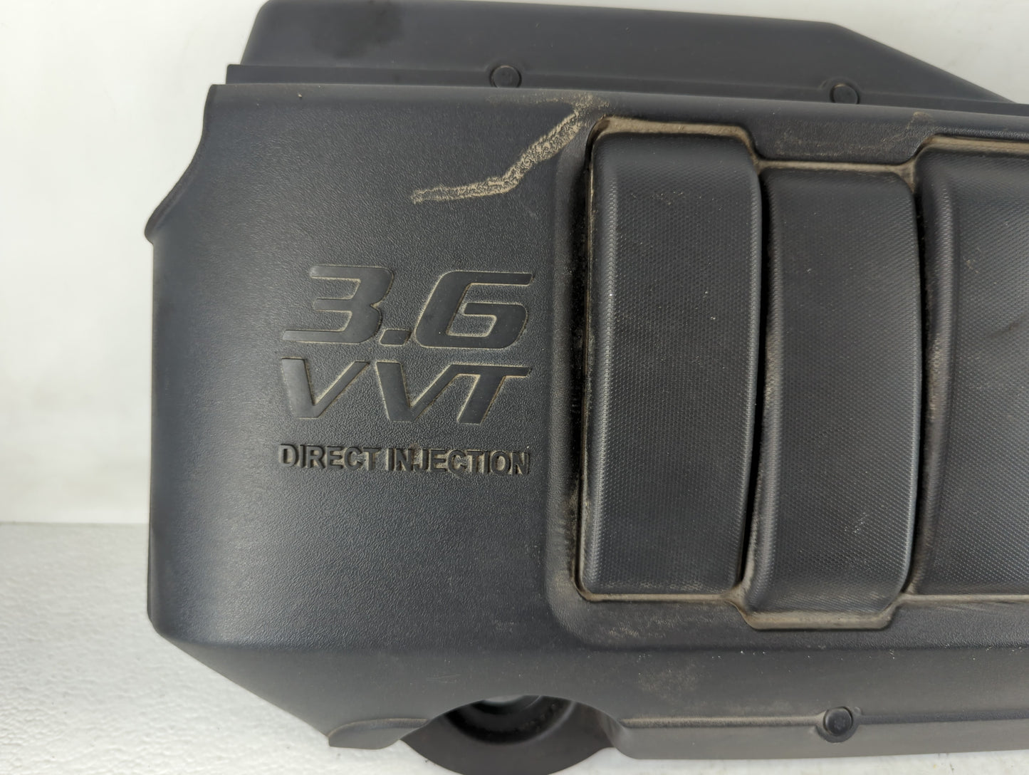 2010 Chevrolet Traverse Engine Cover - Oemusedautoparts1.com