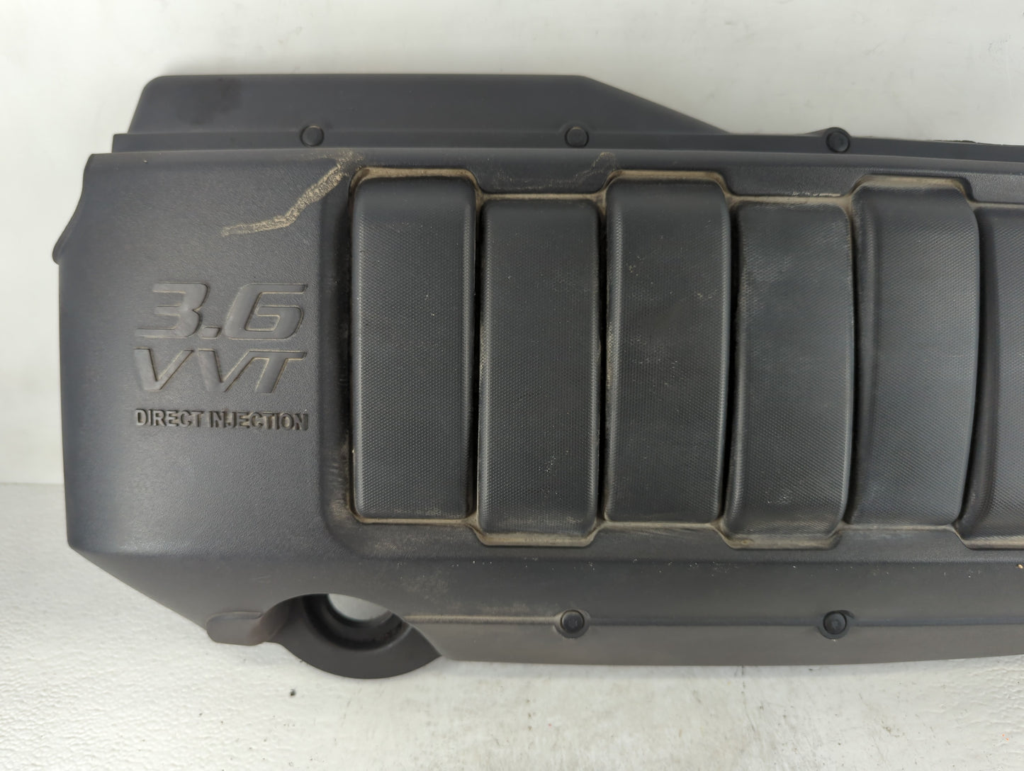 2010 Chevrolet Traverse Engine Cover - Oemusedautoparts1.com