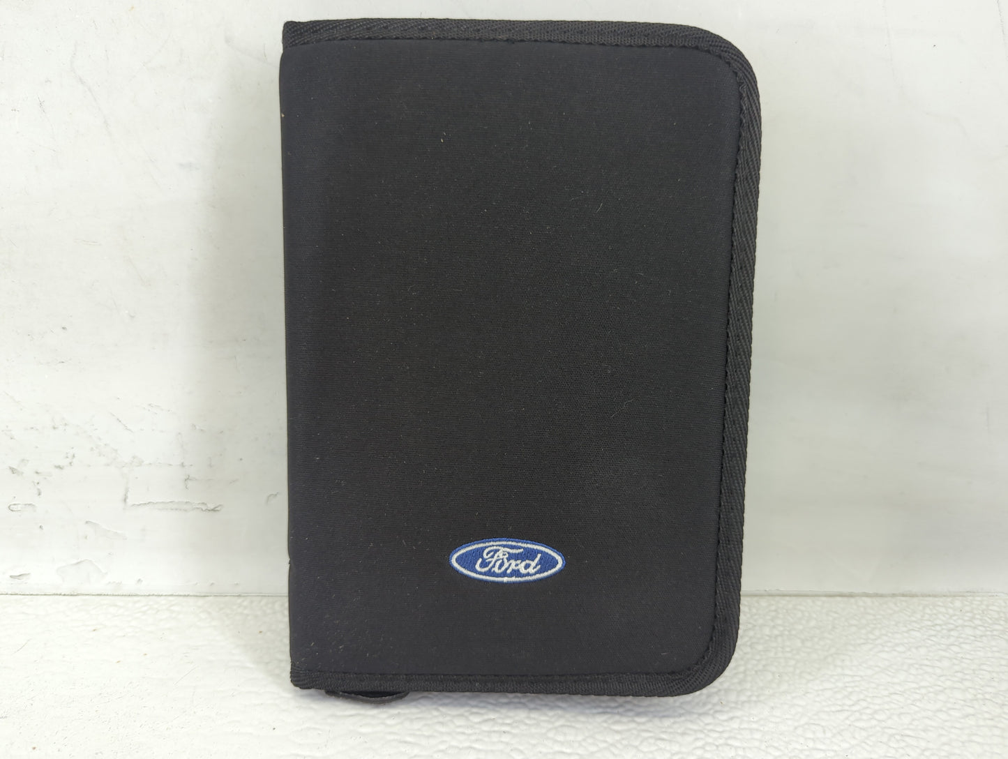 2005 Ford Freestar Owners Manual Book Guide P/N:5F2J-19A321-FB OEM Used Auto Parts - Oemusedautoparts1.com