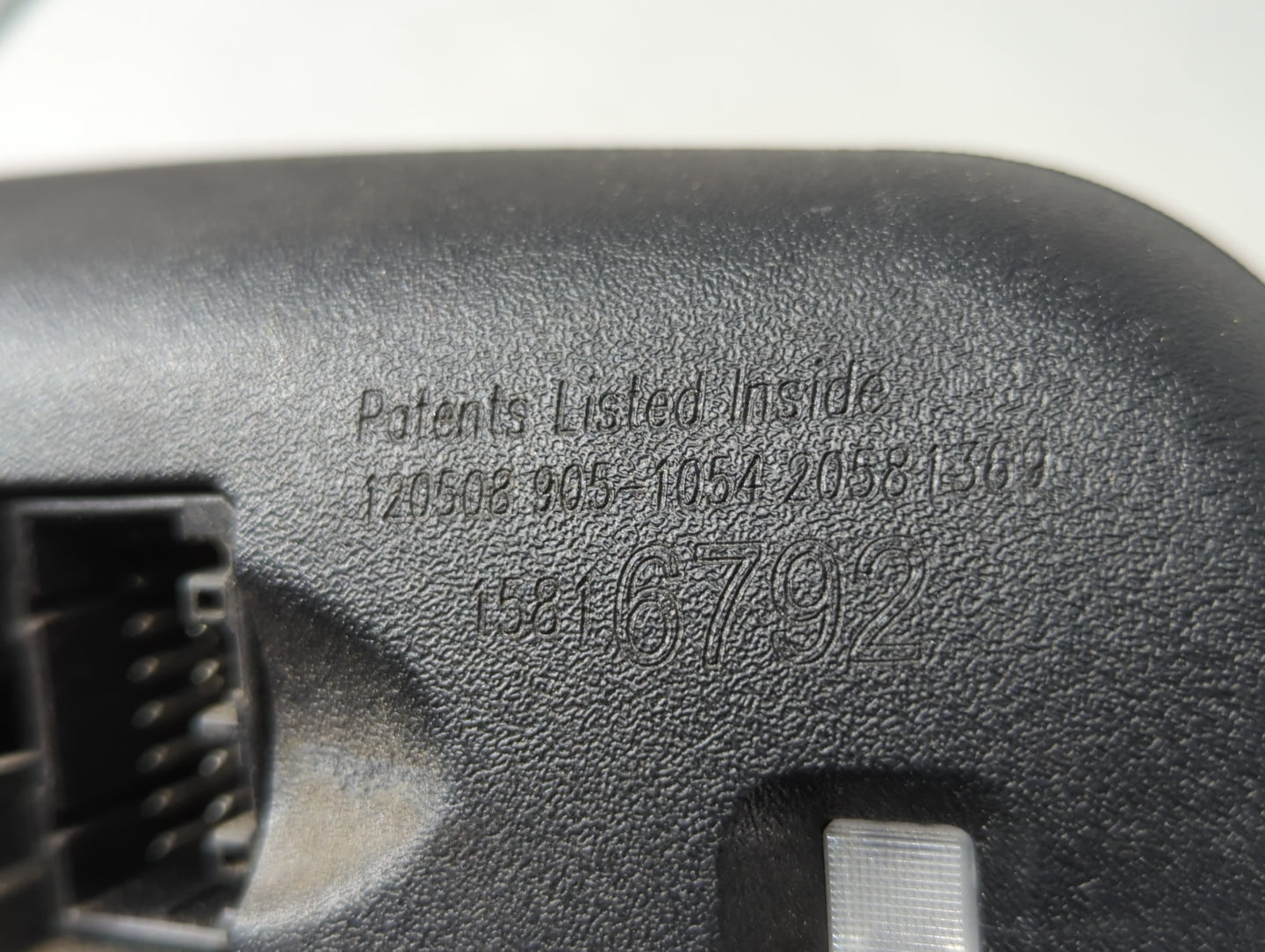 2009-2017 Buick Enclave Interior Rear View Mirror Replacement OEM P/N:15816792 Fits OEM Used Auto Parts - Oemusedautoparts1.com