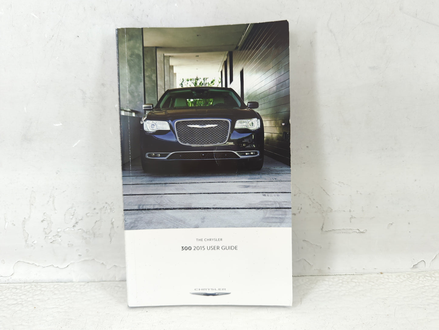 2015 Chrysler 300 Owners Manual Book Guide P/N:15C481-926-AA OEM Used Auto Parts - Oemusedautoparts1.com