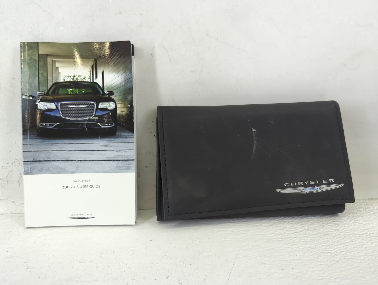 2015 Chrysler 300 Owners Manual Book Guide P/N:15C481-926-AA OEM Used Auto Parts - Oemusedautoparts1.com