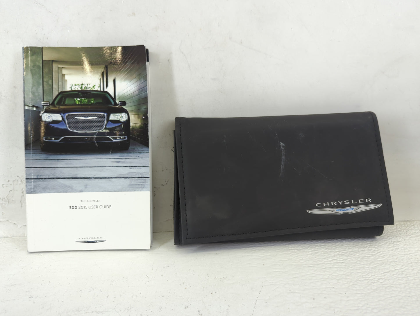 2015 Chrysler 300 Owners Manual Book Guide P/N:15C481-926-AA OEM Used Auto Parts - Oemusedautoparts1.com