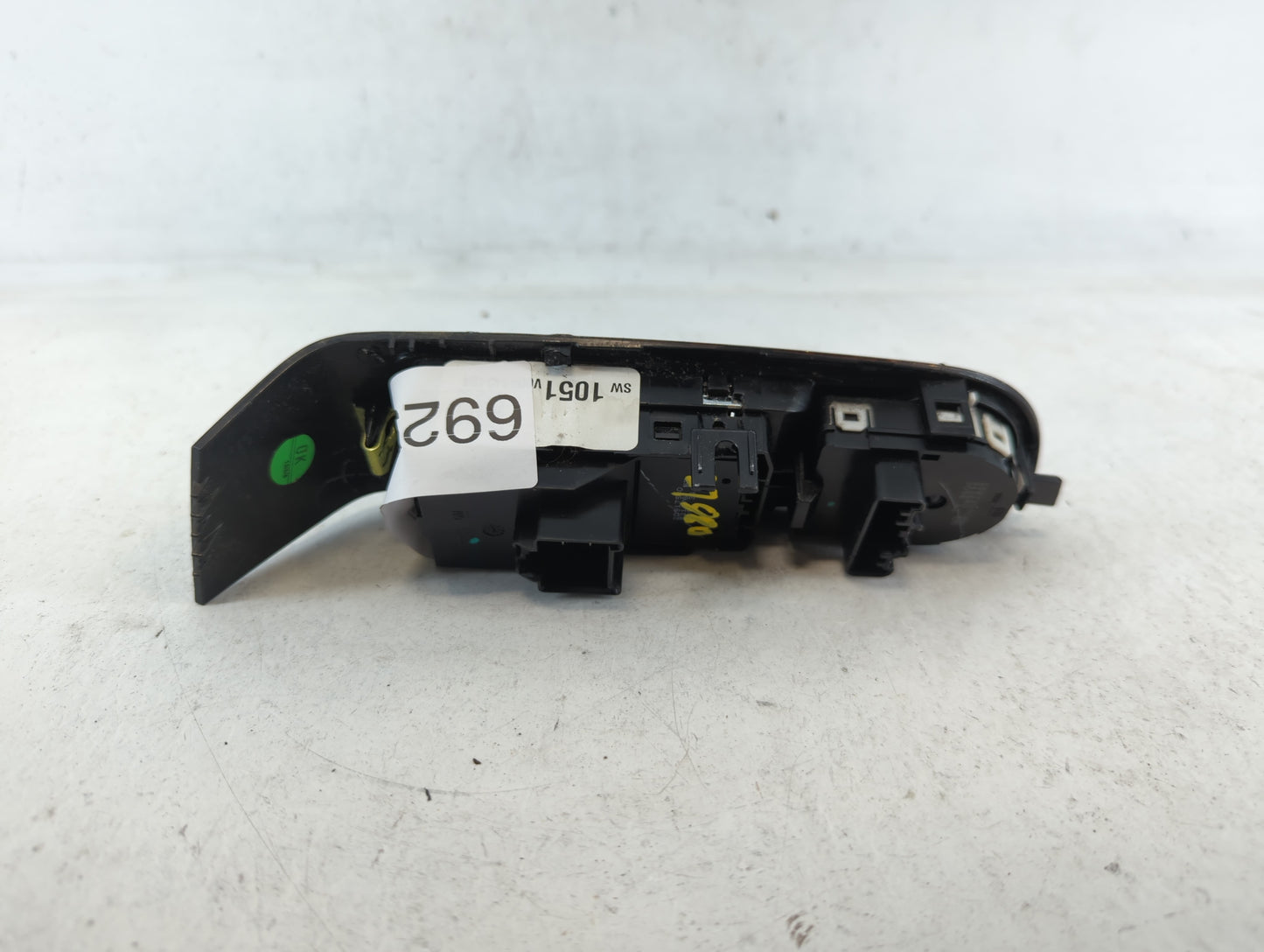 2013 Chevrolet Malibu Master Power Window Switch Replacement Driver Side Left Fits Fits 2011 2012 2014 2015 OEM Used Auto Parts - Oemusedautoparts1.com