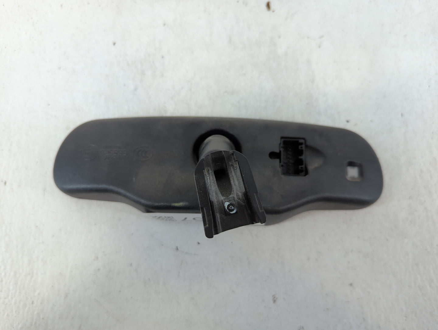 2008-2009 Chevrolet Equinox Interior Rear View Mirror Replacement OEM P/N:E11025898 Fits OEM Used Auto Parts - Oemusedautoparts1.com