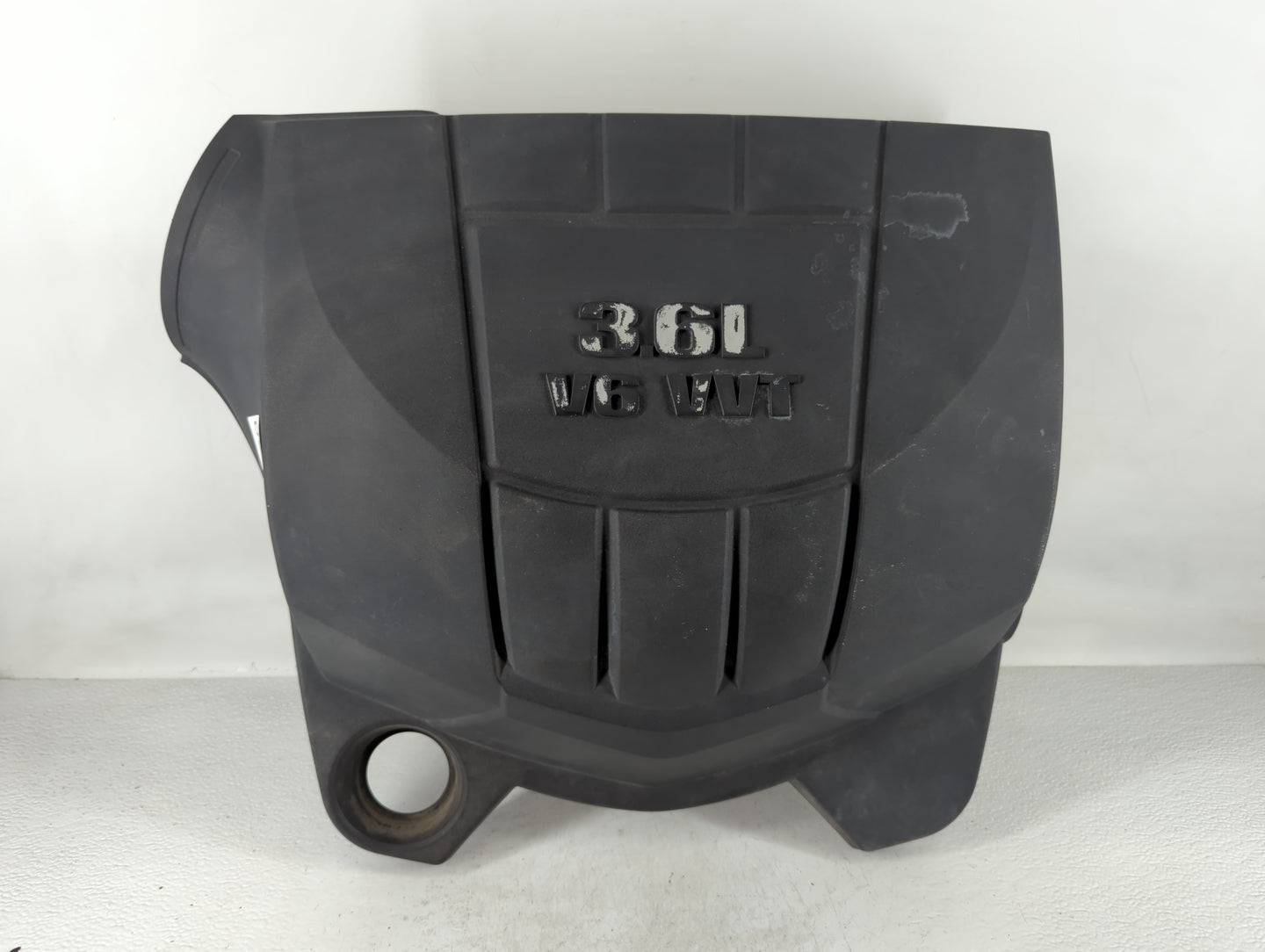 2008 Chevrolet Equinox Engine Cover - Oemusedautoparts1.com