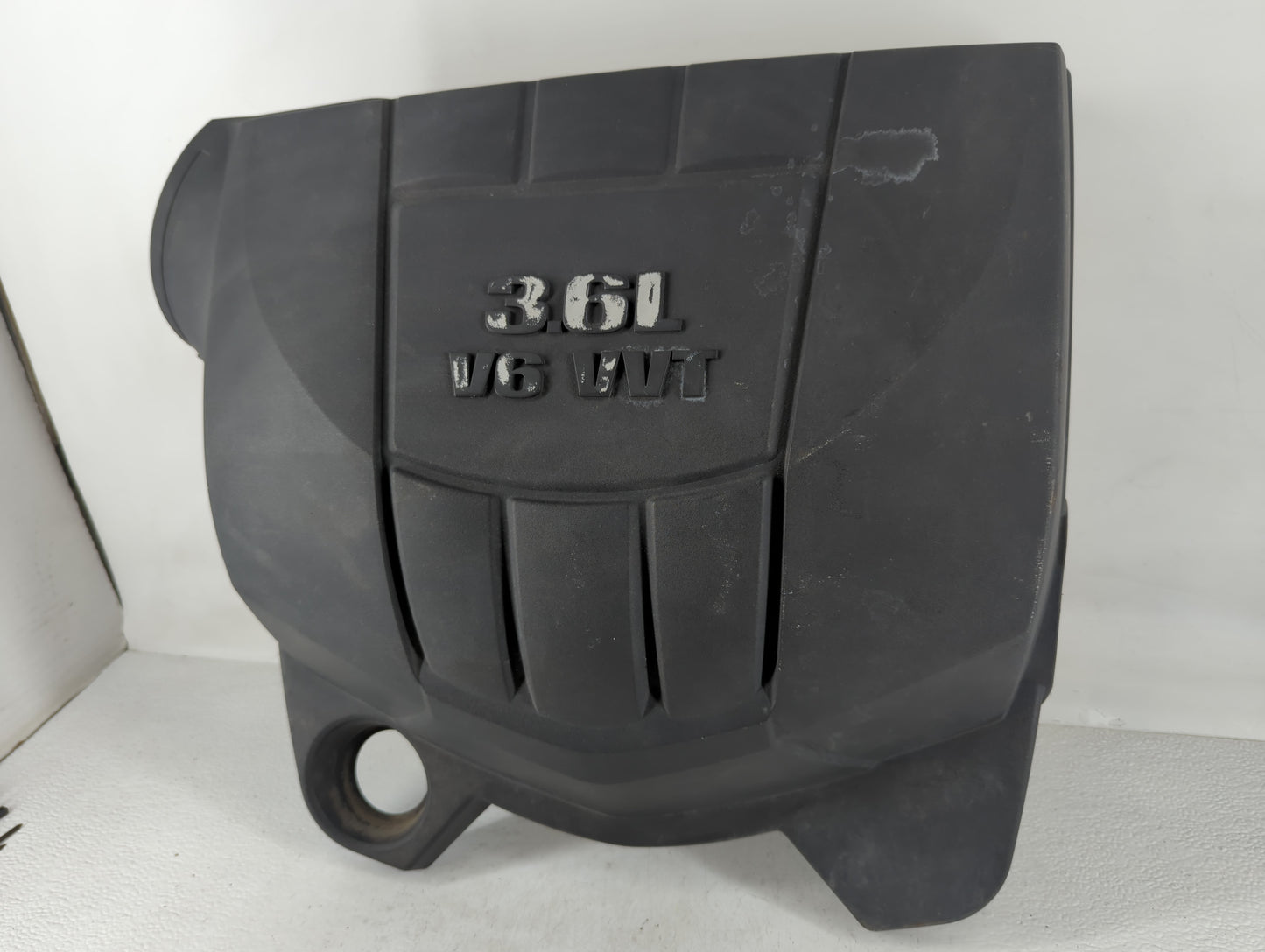2008 Chevrolet Equinox Engine Cover - Oemusedautoparts1.com