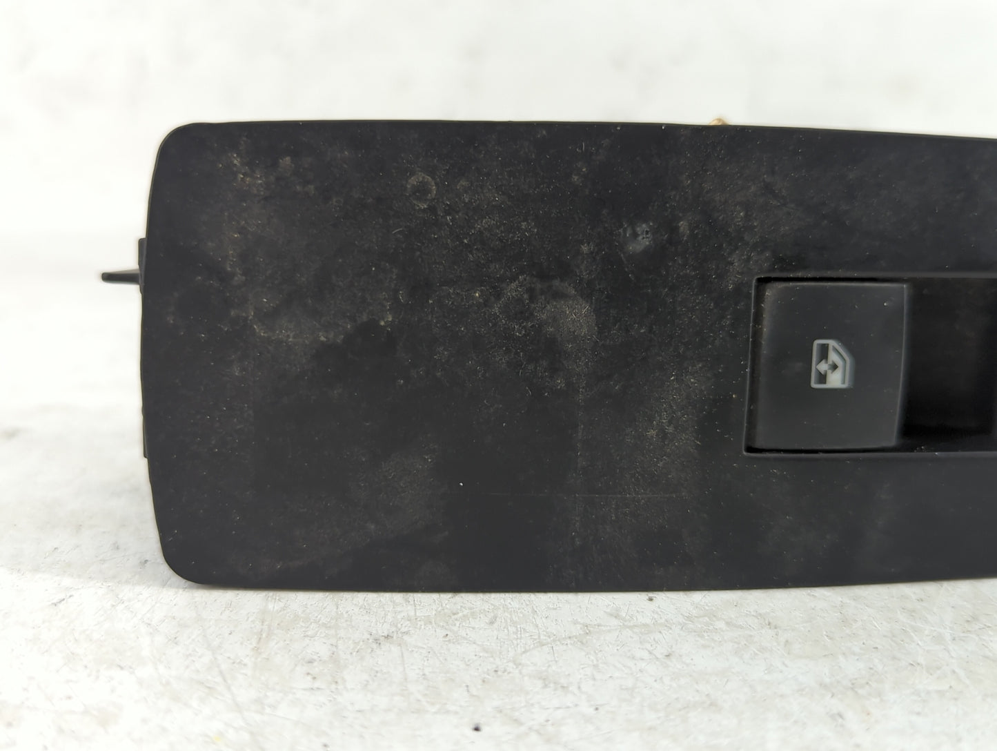 2015-2017 Buick Regal Passenger Right Power Window Switch 22985065 - Oemusedautoparts1.com