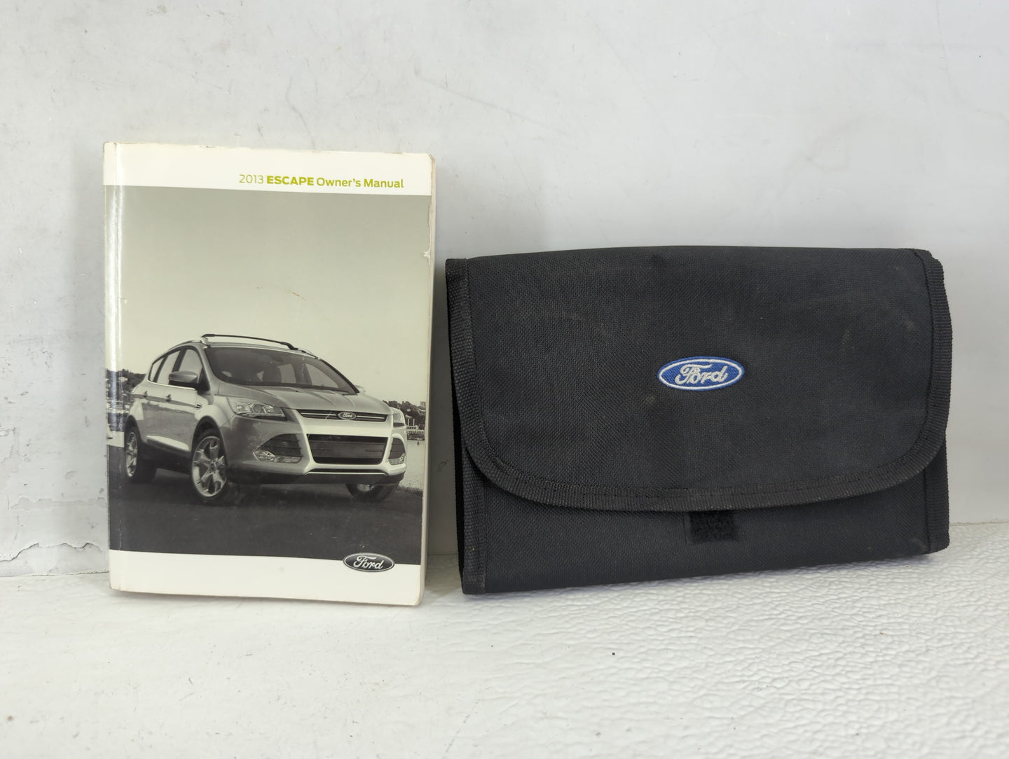 2013 Ford Escape Owners Manual Book Guide P/N:DJ5J 19A321 AA OEM Used Auto Parts - Oemusedautoparts1.com
