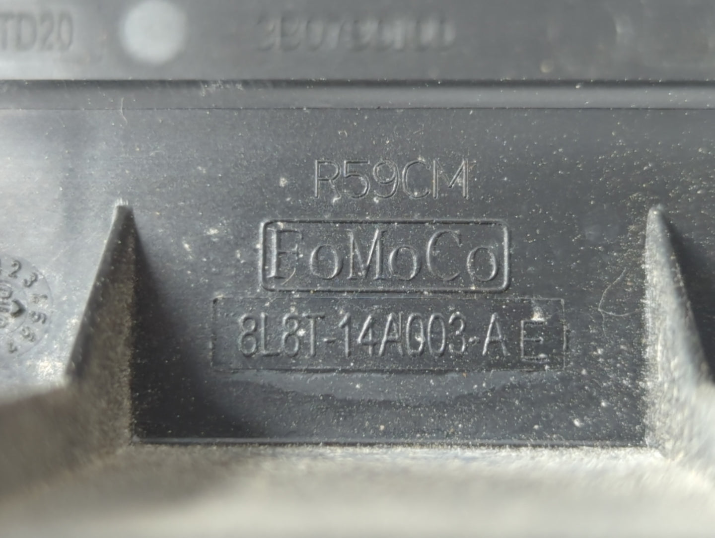 2009 Ford Escape Fusebox Fuse Box Panel Relay Module P/N:8L8T-14A003-AE Fits OEM Used Auto Parts - Oemusedautoparts1.com