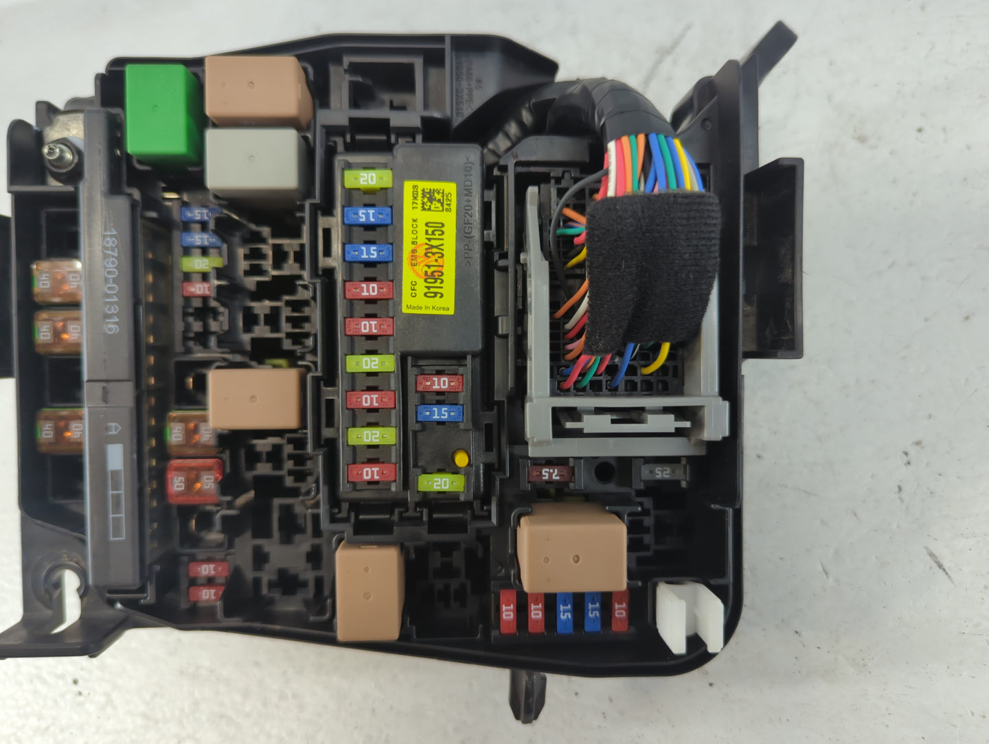 2017-2018 Kia Forte Fusebox Fuse Box Panel Relay Module P/N:4217C01044 91218 B0400 Fits Fits 2017 2018 OEM Used Auto Parts - Oemusedautoparts1.com