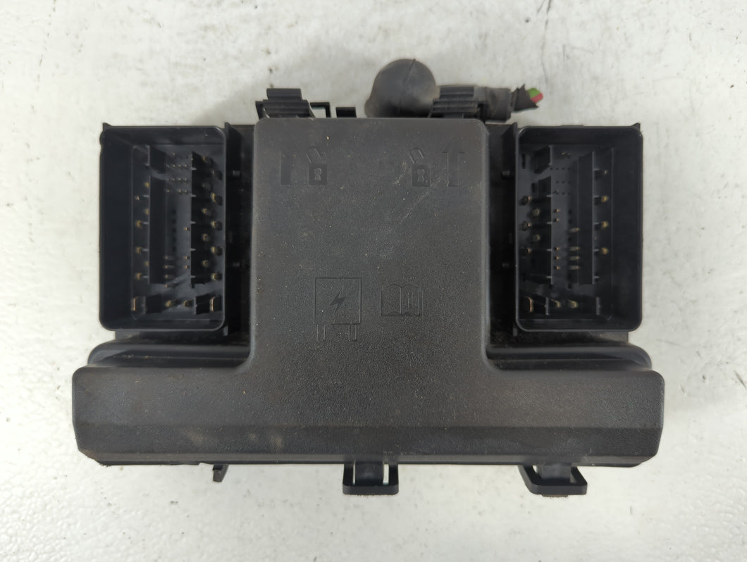 2015-2016 Ford Fusion Fusebox Fuse Box Panel Relay Module P/N:FG9T14A067BB_01 Fits Fits 2015 2016 OEM Used Auto Parts