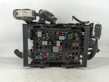 2017-2019 Chevrolet Silverado 1500 Fusebox Fuse Box Panel Relay Module P/N:84303177_01 Fits Fits 2017 2018 2019 OEM Used Auto Parts