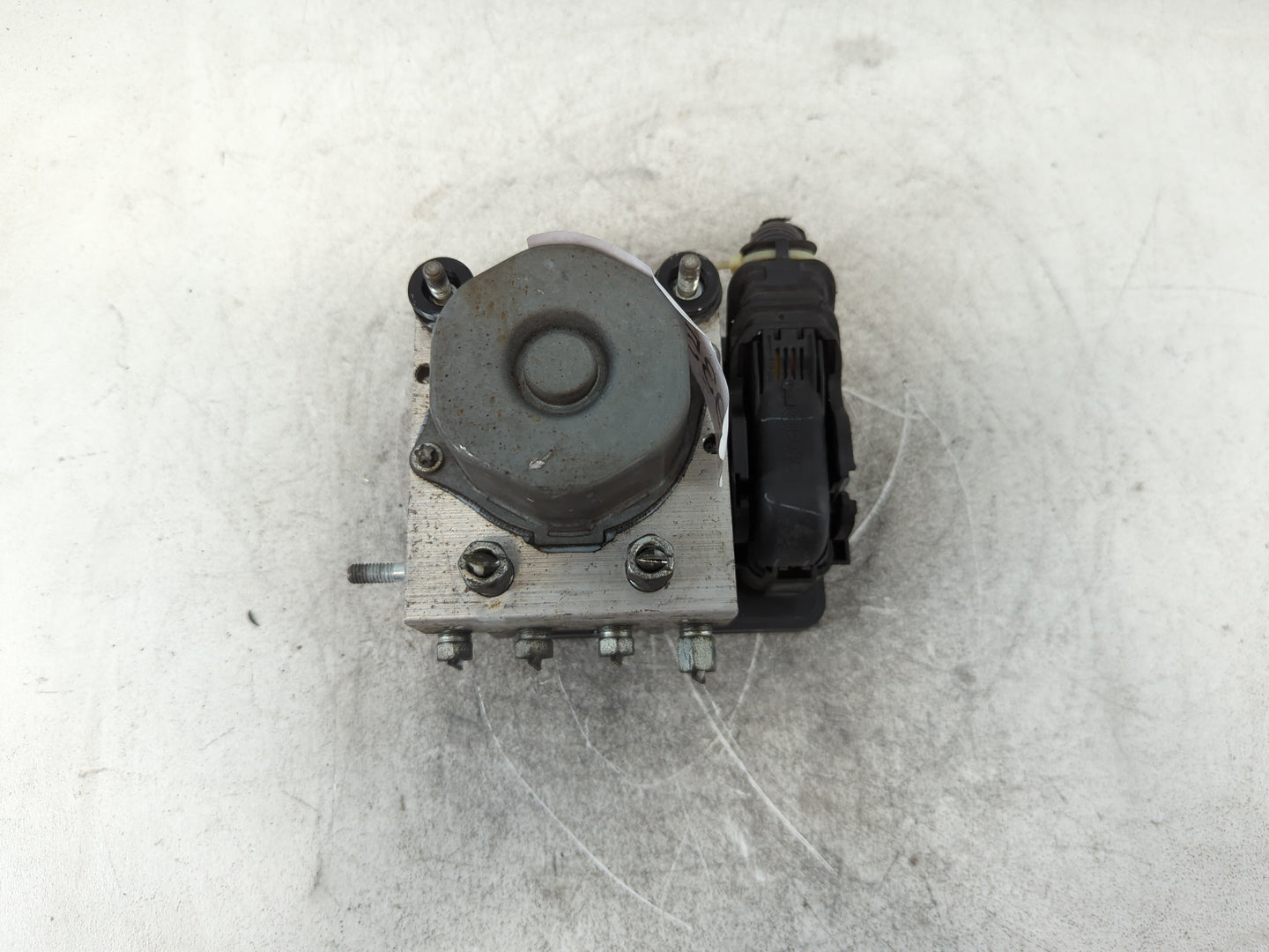 2014 Nissan Versa ABS Pump Control Module Replacement P/N:47660 9KF0A Fits OEM Used Auto Parts - Oemusedautoparts1.com