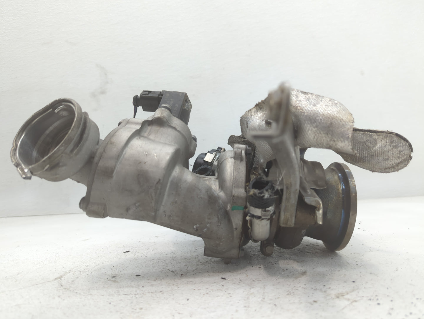 2012 Volkswagen Passat Turbocharger Exhaust Manifold With Turbo Charger - Oemusedautoparts1.com
