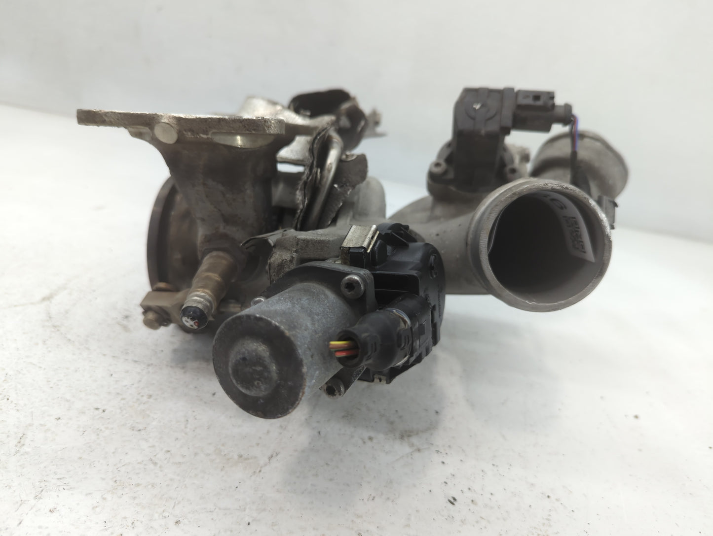 2012 Volkswagen Passat Turbocharger Exhaust Manifold With Turbo Charger - Oemusedautoparts1.com