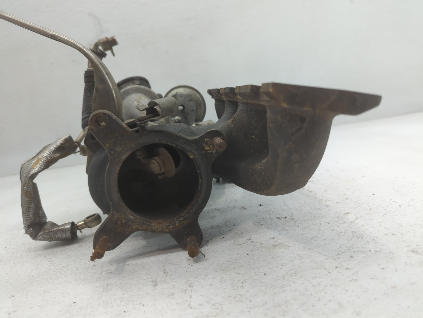 2012 Volkswagen Beetle Turbocharger Exhaust Manifold With Turbo Charger - Oemusedautoparts1.com
