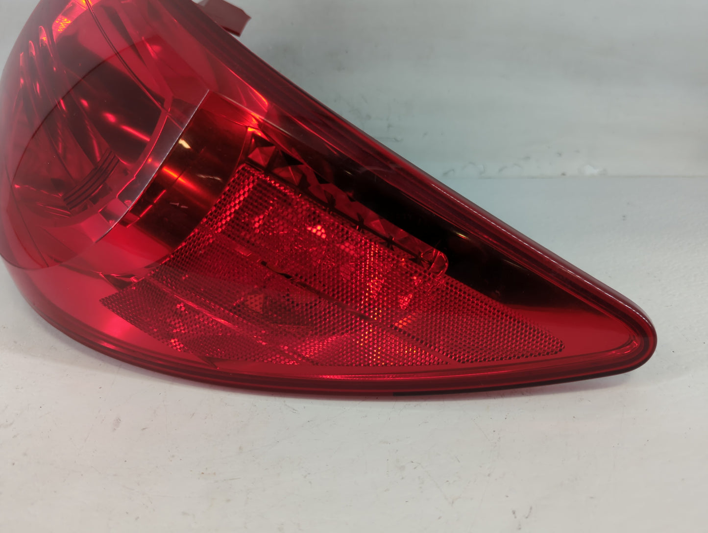 2010 Chevrolet Traverse Tail Light Assembly Passenger Right OEM Fits OEM Used Auto Parts - Oemusedautoparts1.com