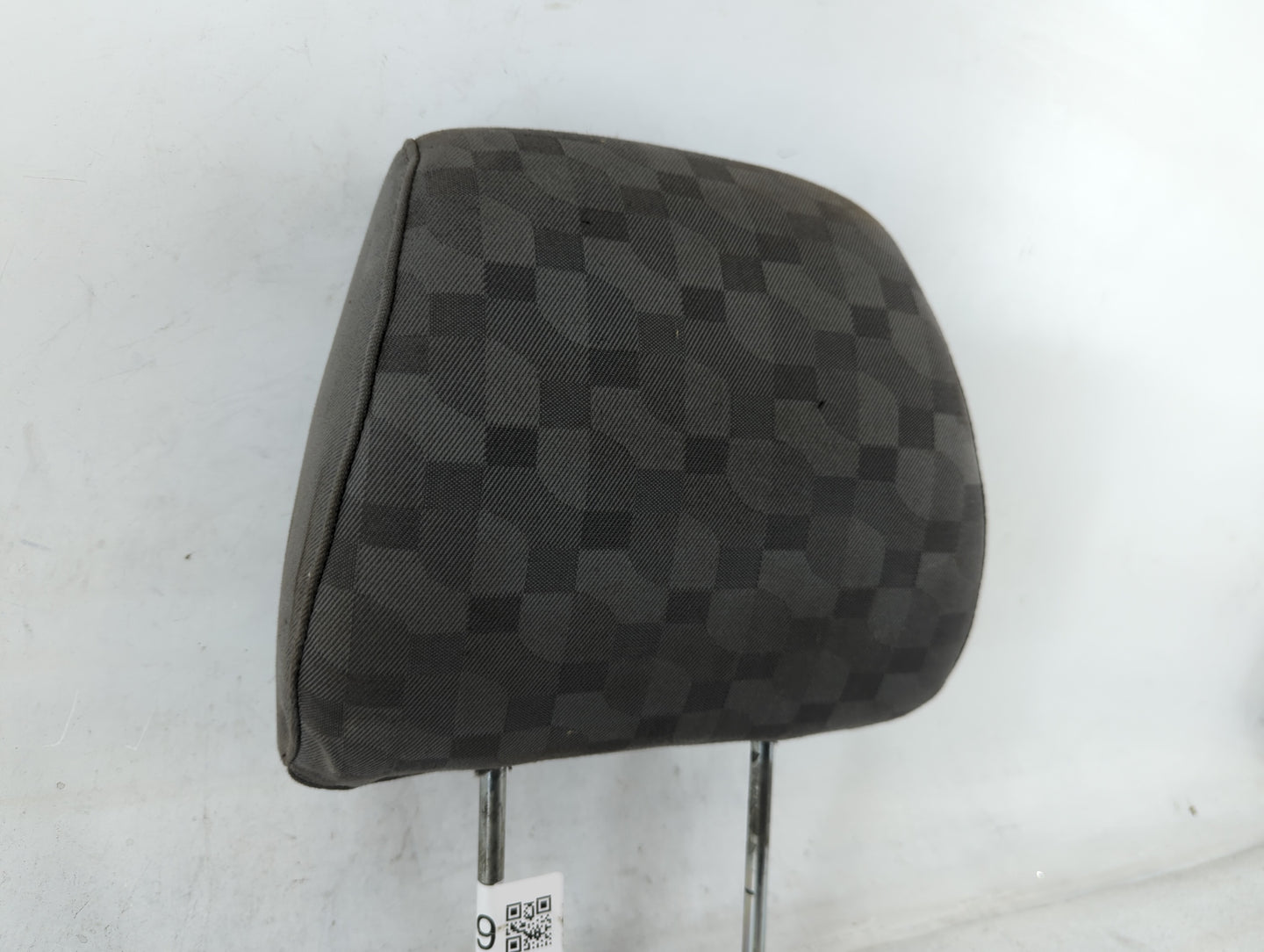 2005-2009 Chevrolet Equinox Headrest Head Rest Front Driver Passenger Seat Fits Fits 2005 2006 2007 2008 2009 OEM Used Auto Parts - Oemusedautoparts1.com