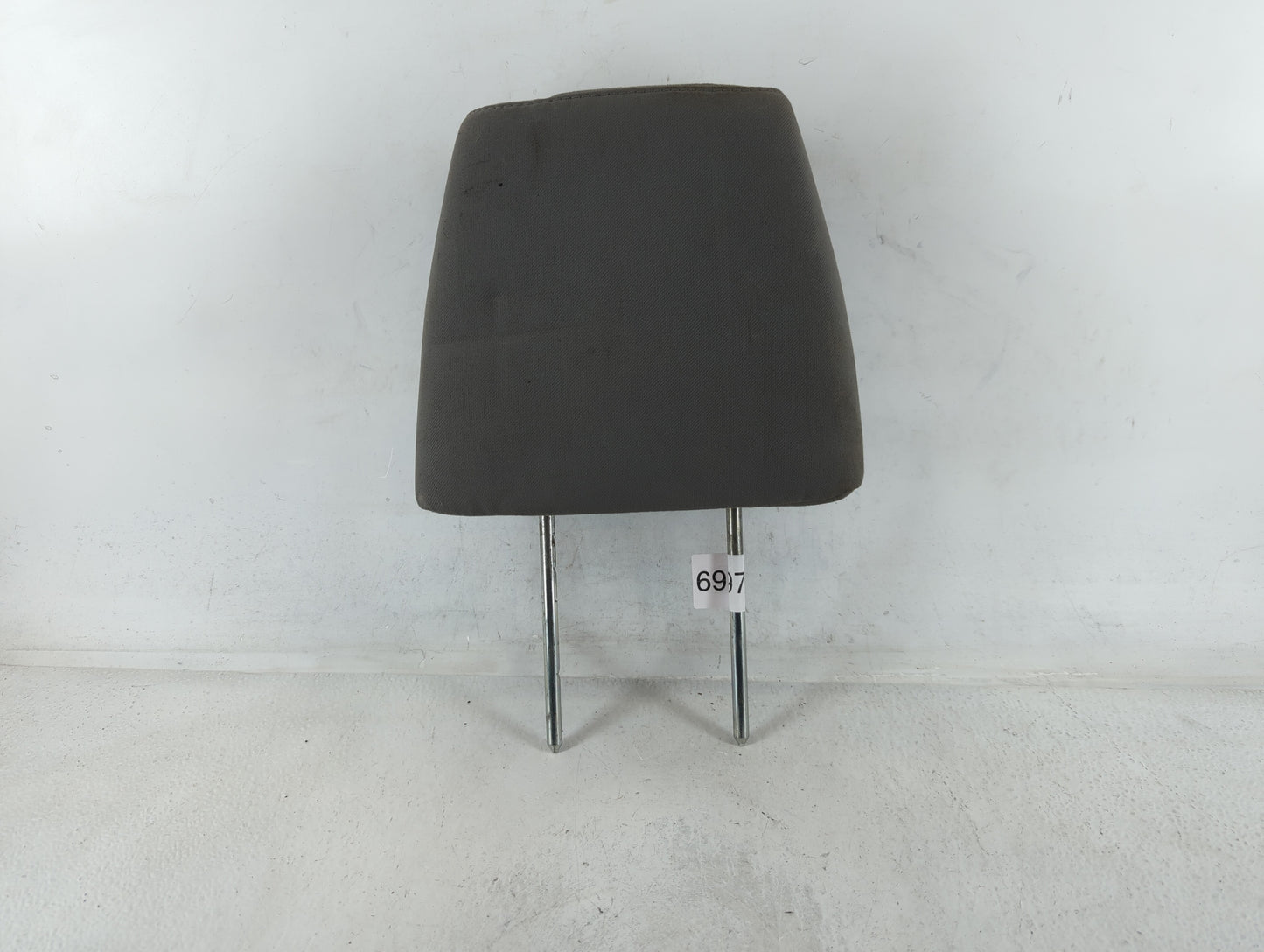 2005-2009 Chevrolet Equinox Headrest Head Rest Front Driver Passenger Seat Fits Fits 2005 2006 2007 2008 2009 OEM Used Auto Parts - Oemusedautoparts1.com