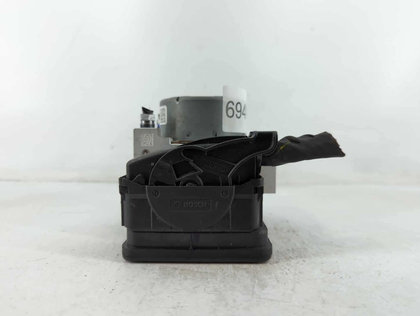 2020 Jeep Compass ABS Pump Control Module Replacement P/N:P68485883AA Fits OEM Used Auto Parts - Oemusedautoparts1.com