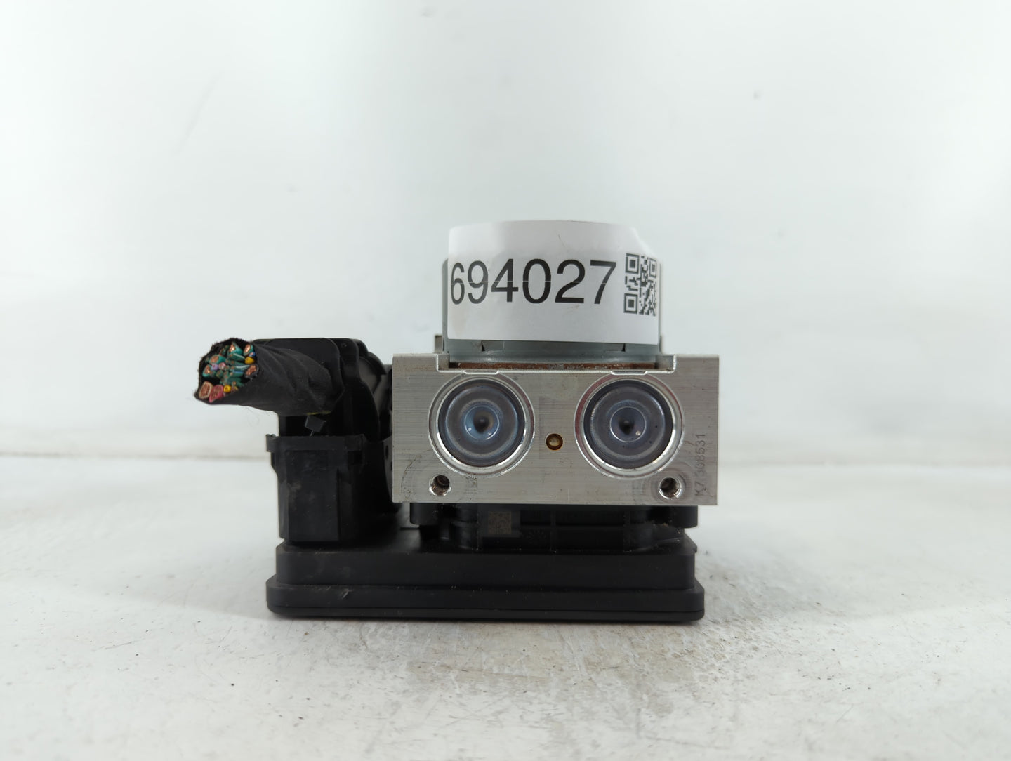 2020 Jeep Compass ABS Pump Control Module Replacement P/N:P68485883AA Fits OEM Used Auto Parts - Oemusedautoparts1.com