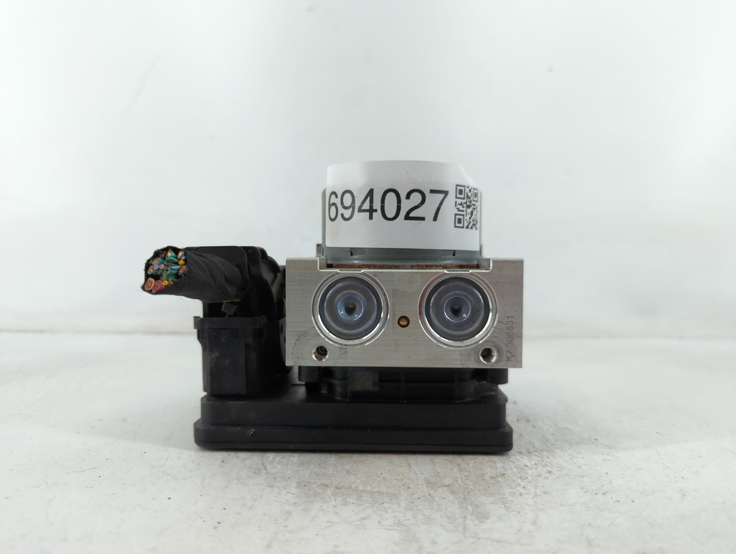 2020 Jeep Compass ABS Pump Control Module Replacement P/N:P68485883AA Fits OEM Used Auto Parts - Oemusedautoparts1.com