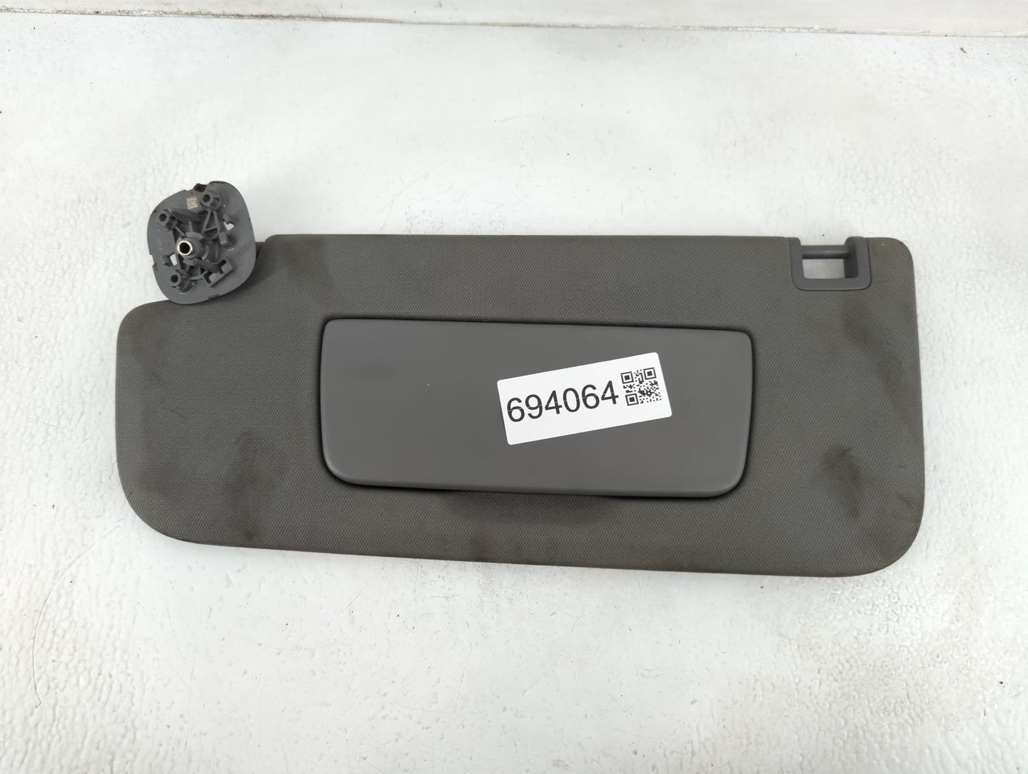2019-2022 Chevrolet Silverado 1500 Sun Visor Shade Replacement Driver Left Mirror Fits Fits 2019 2020 2021 2022 OEM Used Auto Parts - Oemusedautoparts1.com
