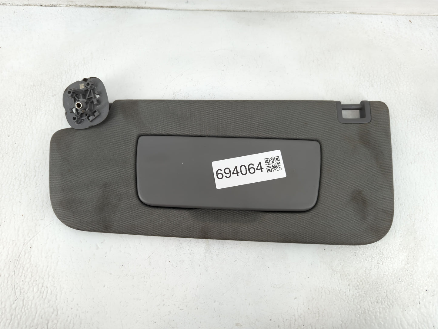 2019-2022 Chevrolet Silverado 1500 Sun Visor Shade Replacement Driver Left Mirror Fits Fits 2019 2020 2021 2022 OEM Used Auto Parts - Oemusedautoparts1.com