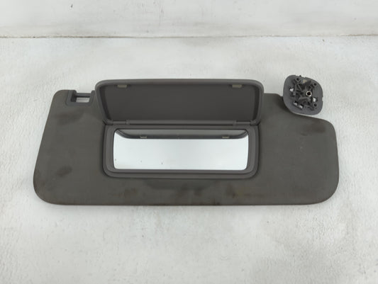 2019-2022 Chevrolet Silverado 1500 Sun Visor Shade Replacement Passenger Right Mirror Fits Fits 2019 2020 2021 2022 OEM Used Auto Parts - Oemusedautoparts1.com