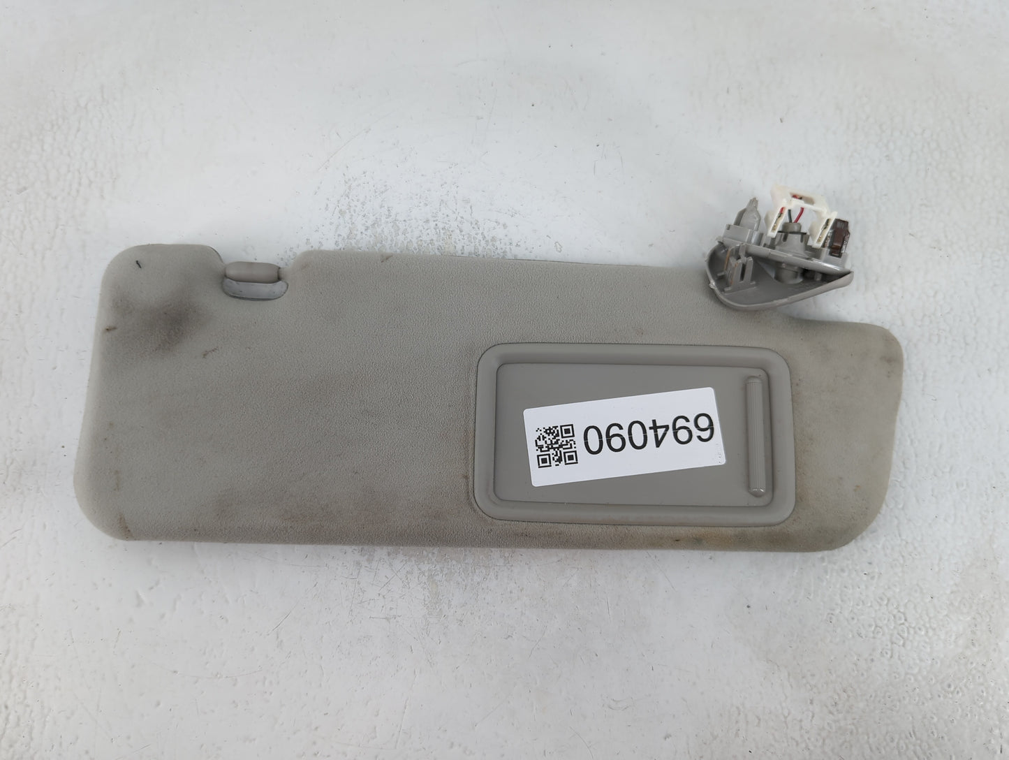 2010-2015 Toyota Prius Sun Visor Shade Replacement Passenger Right Mirror Fits Fits 2010 2011 2012 2013 2014 2015 OEM Used Auto Parts - Oemusedautoparts1.com