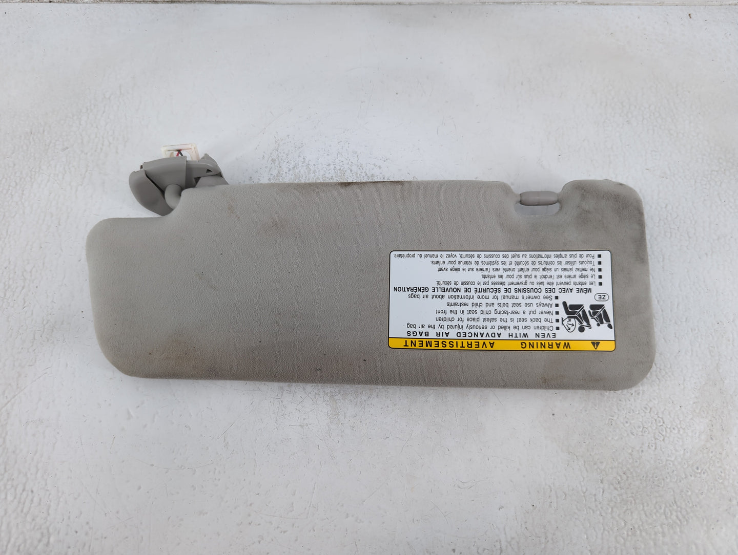 2010-2015 Toyota Prius Sun Visor Shade Replacement Passenger Right Mirror Fits Fits 2010 2011 2012 2013 2014 2015 OEM Used Auto Parts - Oemusedautoparts1.com